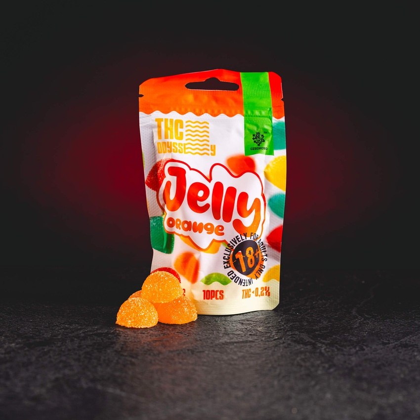 Premium Fruchtgelee TH Odyssey Jelly 70mg von Kratom Welt – Sammlerprodukt mit 10 Geleestücken, jeweils 7 mg TH-Cannabinoid, insgesamt 70 mg pro Packung. Hergestellt aus hochwertigen Zutaten, mit zarter Textur und einfacher Dosierung, entspricht den gesetzlichen Anforderungen der Europäischen Union mit einem Gehalt unter 0,2 %, wodurch es ein sicheres und legales Sammlerstück ist, das für seine entspannenden, harmonisierenden und stressreduzierenden Effekte geschätzt wird.