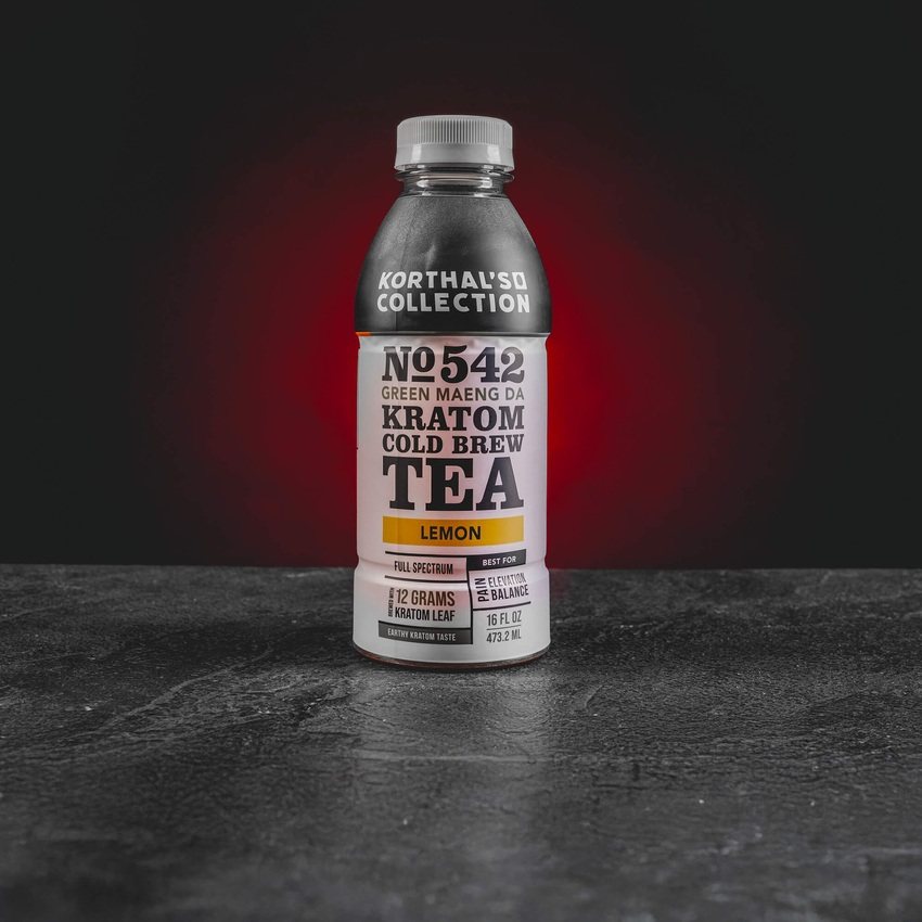 Kratom World Seltzer Zitronentee Teegetränk Getränk Kratomworld Sale kratom world seltzer tee getränk kratomworld verkauf Kratom Cold Brew Tea 470 ml – erfrischender Cold Brew Tee mit Zitrone und Extrakt aus Green oder White Maeng Da Kratom, enthält 183,6 mg bzw. 171 mg Mitragynin zur Unterstützung von Energie, mentalem Gleichgewicht und Ruhe