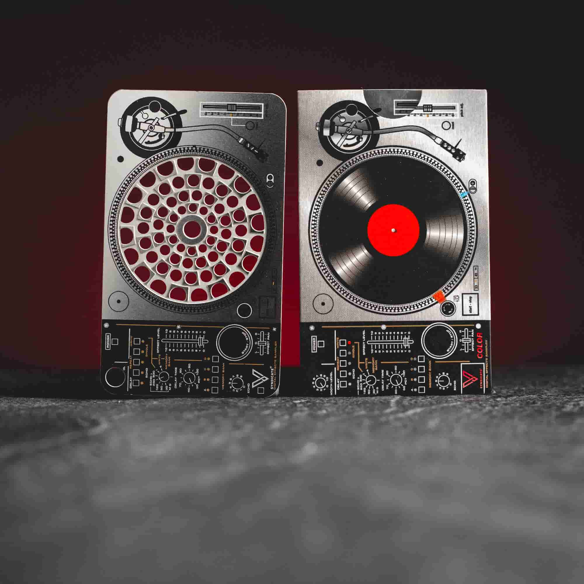 Kratom World 420 V Syndicate Crusher Blumen Kräuter Kreditkarte DJ-Pult