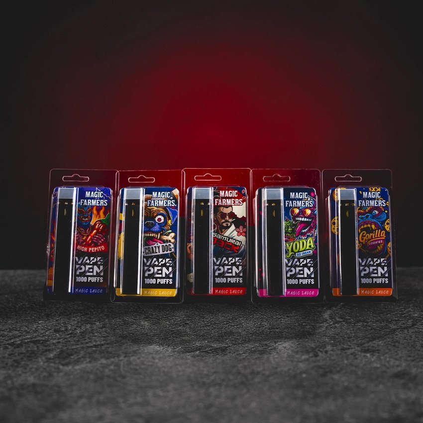 Einweg-Premium-Vape-Pen Magic Sauce together – inspiriert von klassischen E-Liquid-Rezepturen für ein maximal aromatisches und ausgewogenes Dampferlebnis. magic farmers magic sauce vape pen einweg vaporizer 1000 puffs kratomworld verkauf